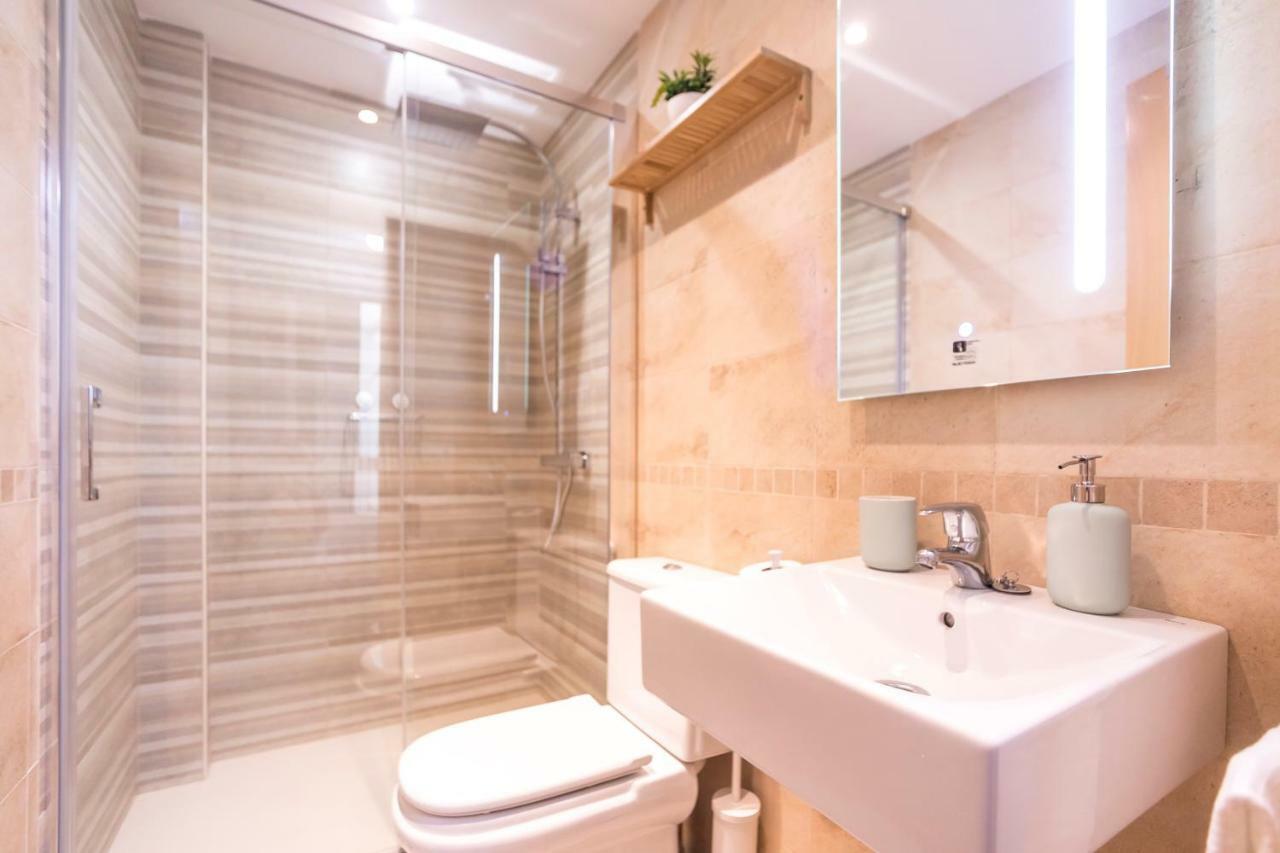 -Malagasunapts- Vibrant Historic City Centre 외부 사진