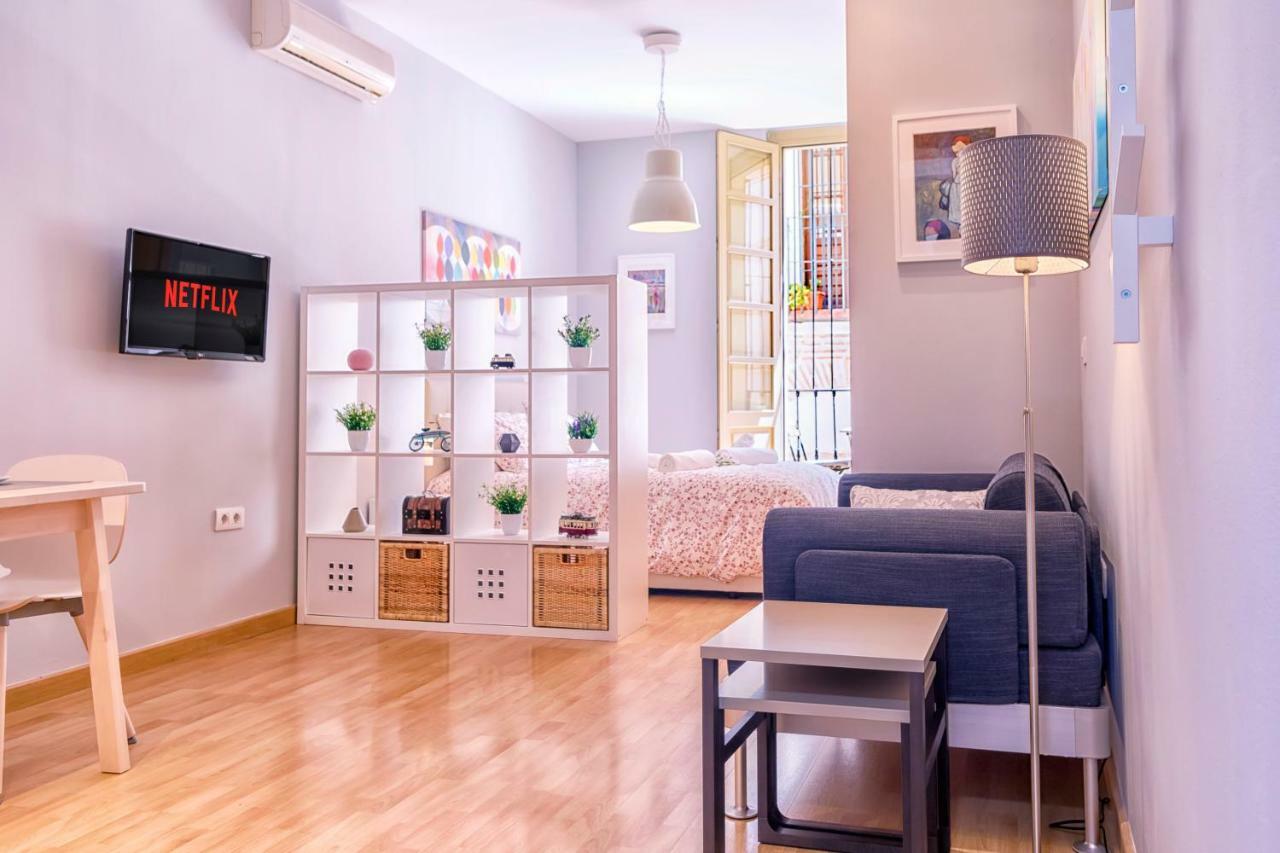 -Malagasunapts- Vibrant Historic City Centre 외부 사진